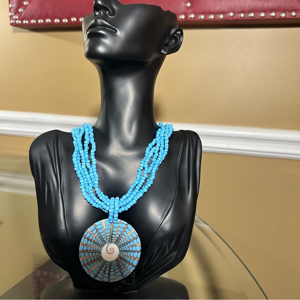 Vintage blue beaded  necklace